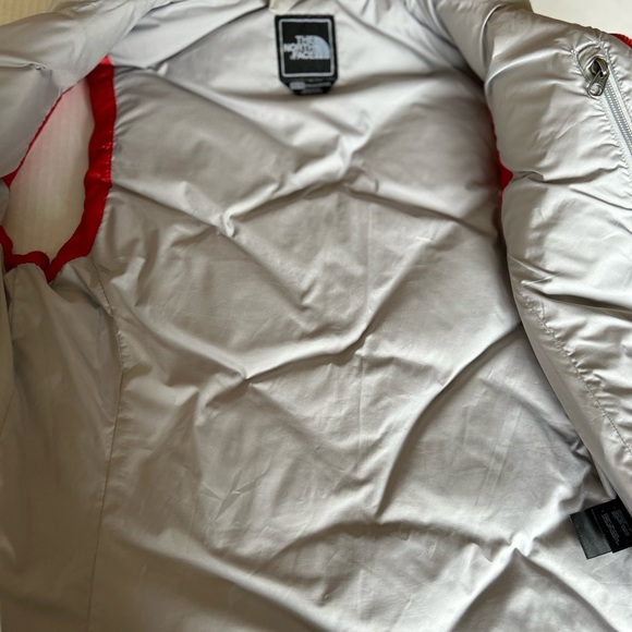 The North Face 550 down women’s full zip vest size small - Picture 2 of 6